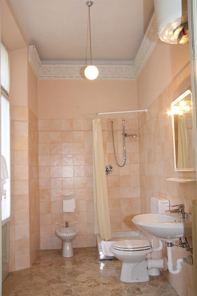 Residence In Centro Mantova Bagian luar foto