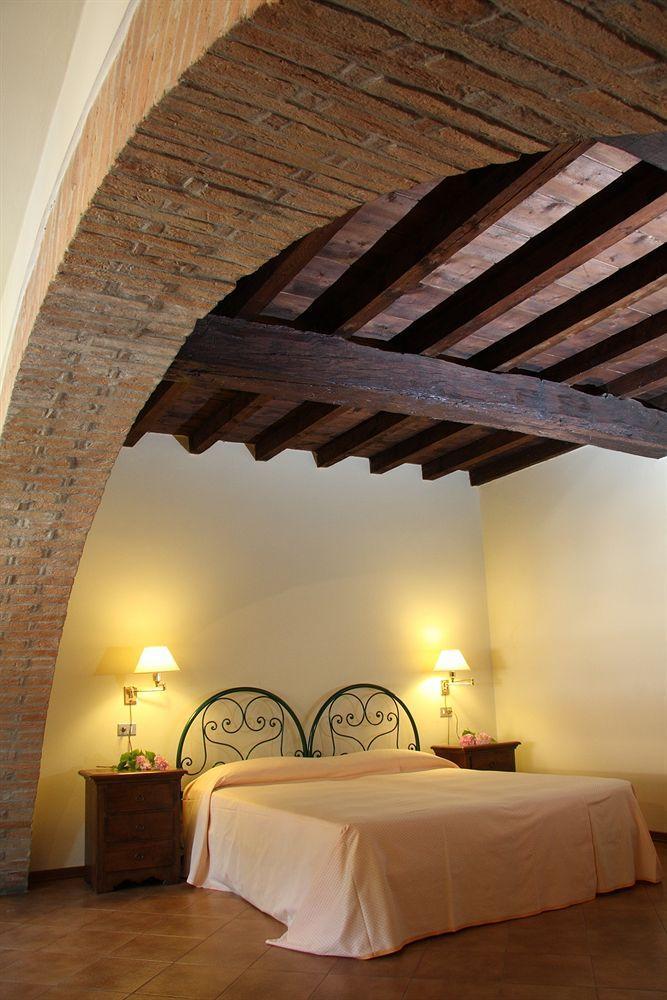 Residence In Centro Mantova Bagian luar foto