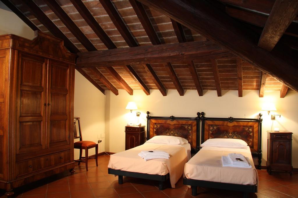 Residence In Centro Mantova Bagian luar foto