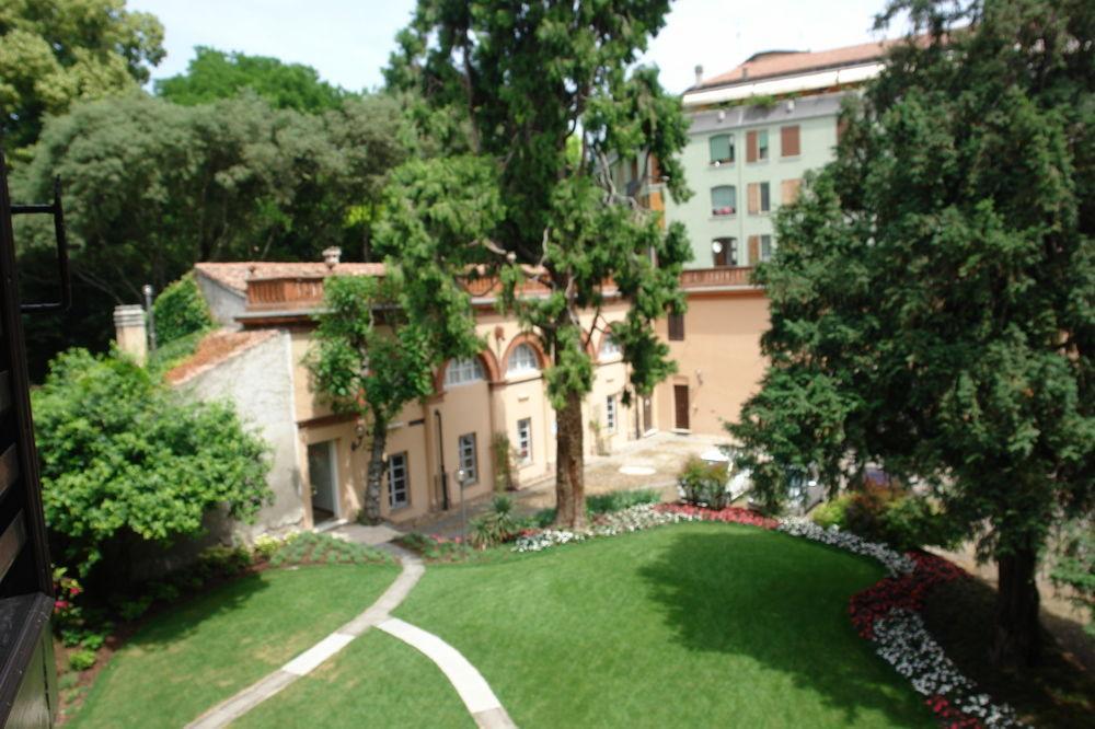 Residence In Centro Mantova Bagian luar foto