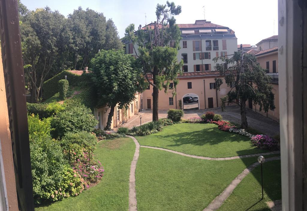 Residence In Centro Mantova Bagian luar foto